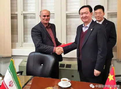 سفیر چین در ایران با رئیس دانشگاه مازندران دیدار کرد