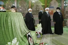 اژه‌ای: امام (ره) دنبال تامین دین و دنیا با احکام نورانی اسلام بودند/ سوءاستفاده دشمن از مشکلات اقتصادی کشور