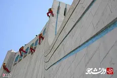 شستشوی برج آزادی پس از 8 سال