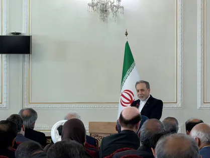 عراقچی: هر جا لازم باشد بجنگیم می&zwnj;جنگیم هر جا لازم باشد مذاکره کنیم مذاکره می&zwnj;کنیم + فیلم