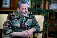 سرلشکر موسوی: نیروی زمینی را به نیروی هجومی و واکنش سریع تبدیل می‌کنیم