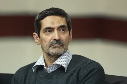 منطقی: دلالان بازار خودرو باید مالیات دهند