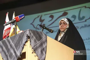 تجلیل از خانواده شهدای دانشجو