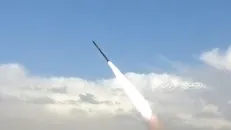 اصابت دقیق موشک بالستیک یمن به مواضع نظامی عربستان/ سعودی‌ها بیش از ۱۰ بار الحدیده را بمباران کردند