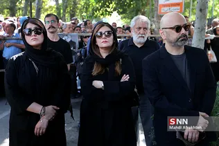 حبیب رضایی، هنگامه قاضیانی و باران کوثری در مراسم تشییع پیکر مرحوم 