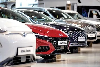 کشف پارکینگ احتکار خودرو&zwnj;های خارجی