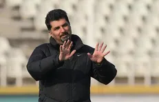 حسینی: کارترون از دهانش گنده‌تر حرف زده است/ او فقط پاسپورت فرانسوی دارد