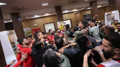 یک ناشناس و خبرنگار، عامل درگیری اعضای پرسپولیس و سپاهان/ لزوم ورود جدی کمیته انضباطی + فیلم