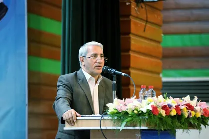 اهدای ۳ هزار ماسک، ۵ هزار لباس ایزوله و ۲ هزار محلول ضدعفونی به کارکنان بهشت&zwnj;زهرا توسط ستاد اجرایی فرمان امام