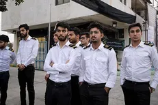 کامل شود/ ماجرای پشت پرده روابط فامیلی آبدارچی دانشگاه علوم دریایی چابهار چیست؟/ آیا مسئولان به خواسته‌های دانشجویان بی‌توجه هستند؟