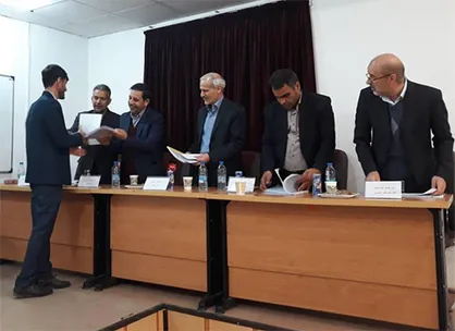 اولین دانشجوی دکترای رشته تفسیر تطبیقی دانشگاه یزد از پایان&zwnj;نامه خود دفاع کرد