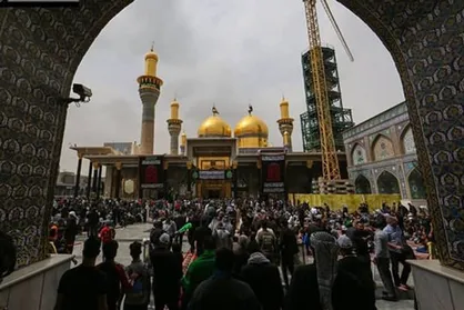 حضور میلیونی زائران در حرم کاظمین همزمان با بارش رحمت الهی