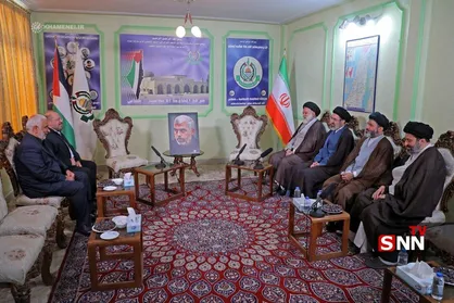 حضور فرزندان حضرت آیت&zwnj;الله خامنه&zwnj;ای در دفتر حماس در تهران