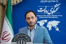 خبر خوش سخنگوی دولت در مورد افزایش حقوق کارمندان کشوری و لشکری / رشد اقتصادی پس از ۱۰ سال صفر بودن ۵ درصد شد