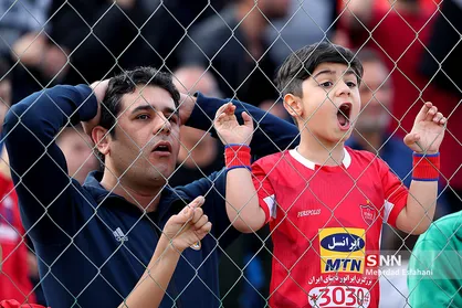 دیدار تیم های پرسپولیس و پیکان