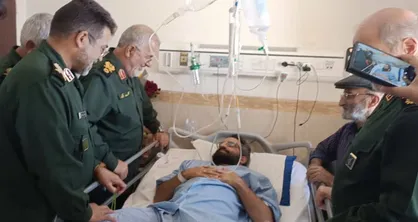 سردار پاکپور با تعدادی از خانواده شهدای حادثه اخیر تروریستی دیدار و گفتگو کرد