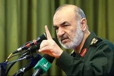 شهید حسین سلامی: دشمنان اشتباه نکنند که به خاطر اشتباهشان هم خودشان و هم دیگران به دردسر می‌افتند + فیلم