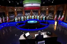دو نیمه متفاوت دومین مناظره / غوطه ور در کلیشه‌ها و کلیات بدون اهمیت / از دعوت به مناظره حسن روحانی تا بی برنامگی بعضی نامزد‌ها + فیلم