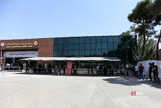 بازدید علیرضا زالی از مرکز واکسیناسیون بسیج دانشجویی
