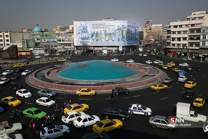 دیوارنگاره میدان انقلاب