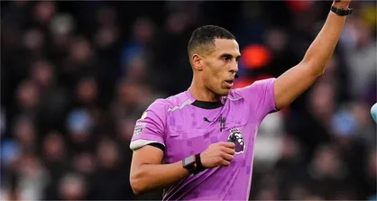قضاوتی شجاعانه در لیگ برتر انگلیس/ داور جوان VAR را هم نادیده گرفت