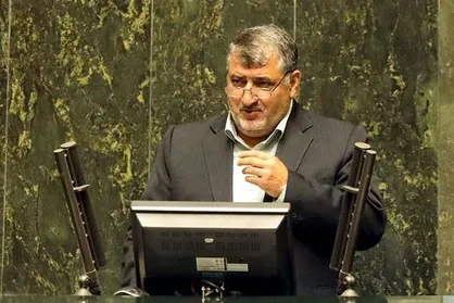 دلخوش: اتحادیه بین&zwnj;المللی انرژی خورشیدی ارتباطی به پاریس ندارد/ دوستان کمک کنند تا دست دولت باز باشد + فیلم