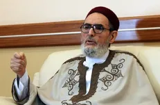پول‌های فاسد امارات و عربستان عامل بی‌ثباتی کشور هستند