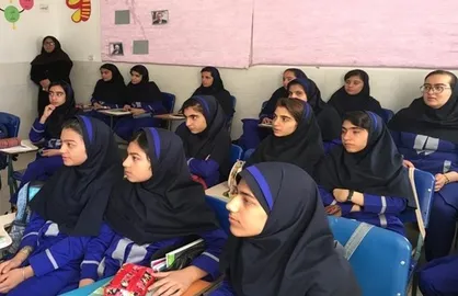 قانون حاکم بر معلمان مدارس غیردولتی مطابق قوانین وزارت کار است