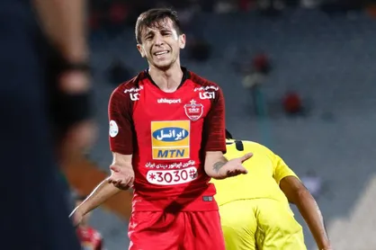 باشگاه پرسپولیس با احمدزاده فسخ کرد