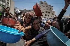 ورود تنها ۳۶ کامیون حامل کمک‌های انسانی به غزه به جای ۶۰۰ کامیون
