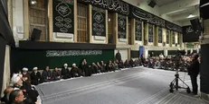 مراسم عزاداری شب عاشورای حسینی (ع) با حضور رهبر معظم انقلاب اسلامی برگزار شد
