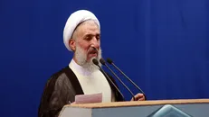 دولت حاضر نشد شبکه ملی را سراسری کند تا روی پای خودمان بایستیم