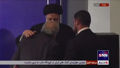 پاسخ به درخواست یک شخص از سوی رئیس جمهور حین برگزاری اهدای جایزه کتاب سال