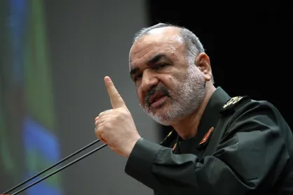 دشمن را در گام اول انقلاب متوقف کردیم؛ گام دوم نوبت تعقیب آنان است/ پیروزی حتمی است