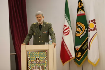 بسیاری از گشایش&zwnj;های صنعت دفاعی در شرایط تحریم &zwnj;&zwnj;به دست آمد/ تحریم فروش نفت ایران با شکست مواجه می&zwnj;شود/ نیروهای مسلح &zwnj;&zwnj;تا برقراری آرامش کامل در کنار سیل زدگان حضور دارند&zwnj;