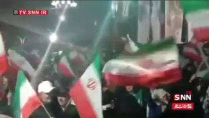 میدان جمهوری تهران؛ پرچم&zwnj;هایی که به حرکت درآمدند + فیلم