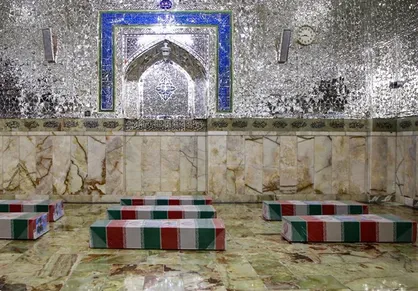 شهرداری اصفهان به مناسبت بازگشت پیکر شهدای خان طومان شهر را سیاه&zwnj;پوش کند
