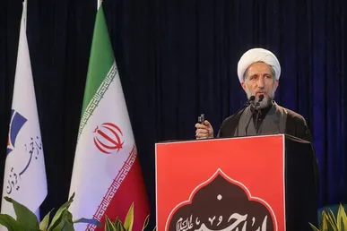 امام جمعه قزوین: حمایت و توجه از دستفروشان در عین رعایت قانون