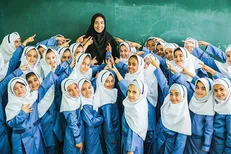 معلمان طلایه داران سنت راستین انسانیت و نماد یک پیروزی ابدی بر شقاوت هستند
