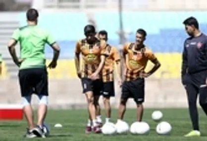برگزاری آخرین تمرین پرسپولیس پیش از سفر به رفسنجان
