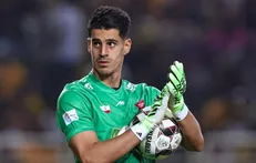 فیلم گل اول خیبر خرم آباد به پرسپولیس با لایی به پیام نیازمند