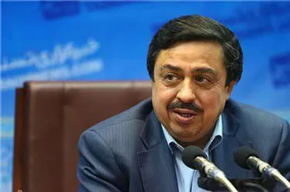 کشور باید به سمت دانشگاه&zwnj;های نسل سوم و چهارم حرکت کند/ در پرداخت حقوق اساتید مشکل داریم