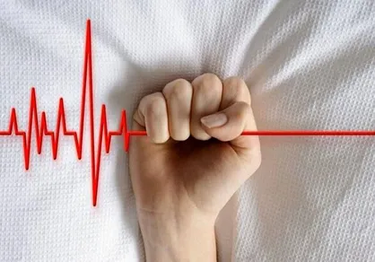 نجات جان دختر جوان در دریاچه شورابیل توسط پلیس اردبیل