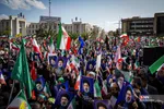 اجتماع مردم شیراز برای بیعت با آیت‌الله سید مجتبی خامنه‌ای