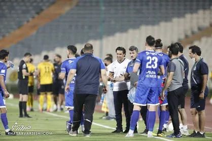 فرهاد مجیدی به بازیکنان استقلال دستور داد/ حتی پاسخ توهین پرسپولیسی ها را ندهید