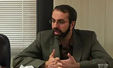 در اولین فرصت باید تیم اقتصادی دولت تغییر کند/ به مطالبات به حق مردم پاسخ دهید