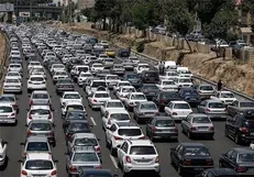 ترافیک سنگین در ورودی و خروجی‌های کرج/ رانندگان با احتیاط تردد کنند