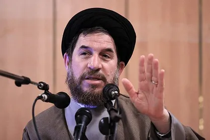 حمایت از افراد تا زمانی است که از آرمان&zwnj;های انقلاب فاصله نگرفته باشند/ معیار قضاوت برای آیت&zwnj;الله مصباح &laquo;حال افراد&raquo; است