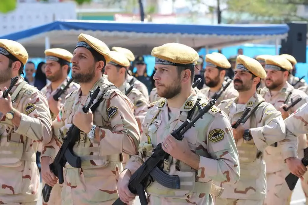 نمایش اقتدار و تجدید بیعت ارتش با انقلاب اسلامی در استان گیلان