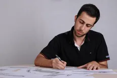 وقتی دانشجو بودم طراح‌های حرفه‌ای خودرو را شکست دادم/ عدم علاقه خودروسازان داخلی به تحقیق و توسعه